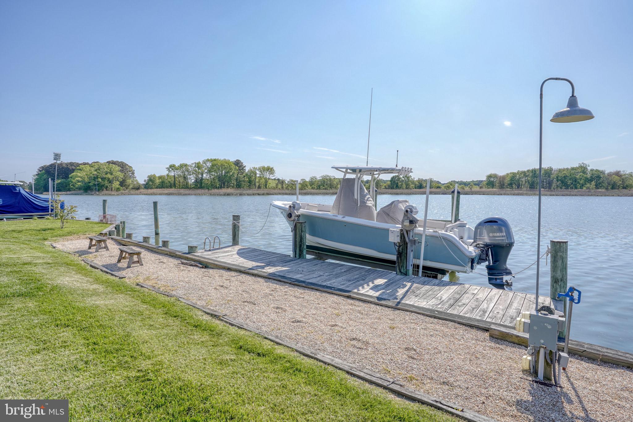QUEEN ANNE COLONY - Residential
