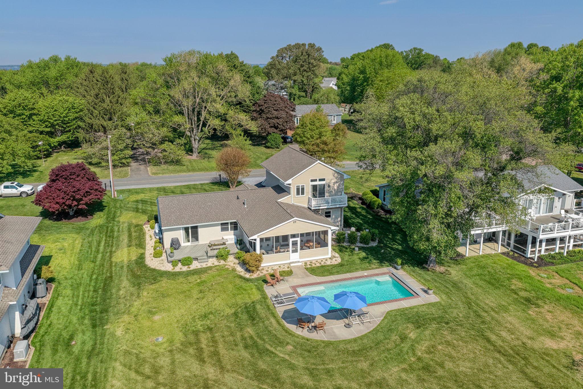 QUEEN ANNE COLONY - Residential