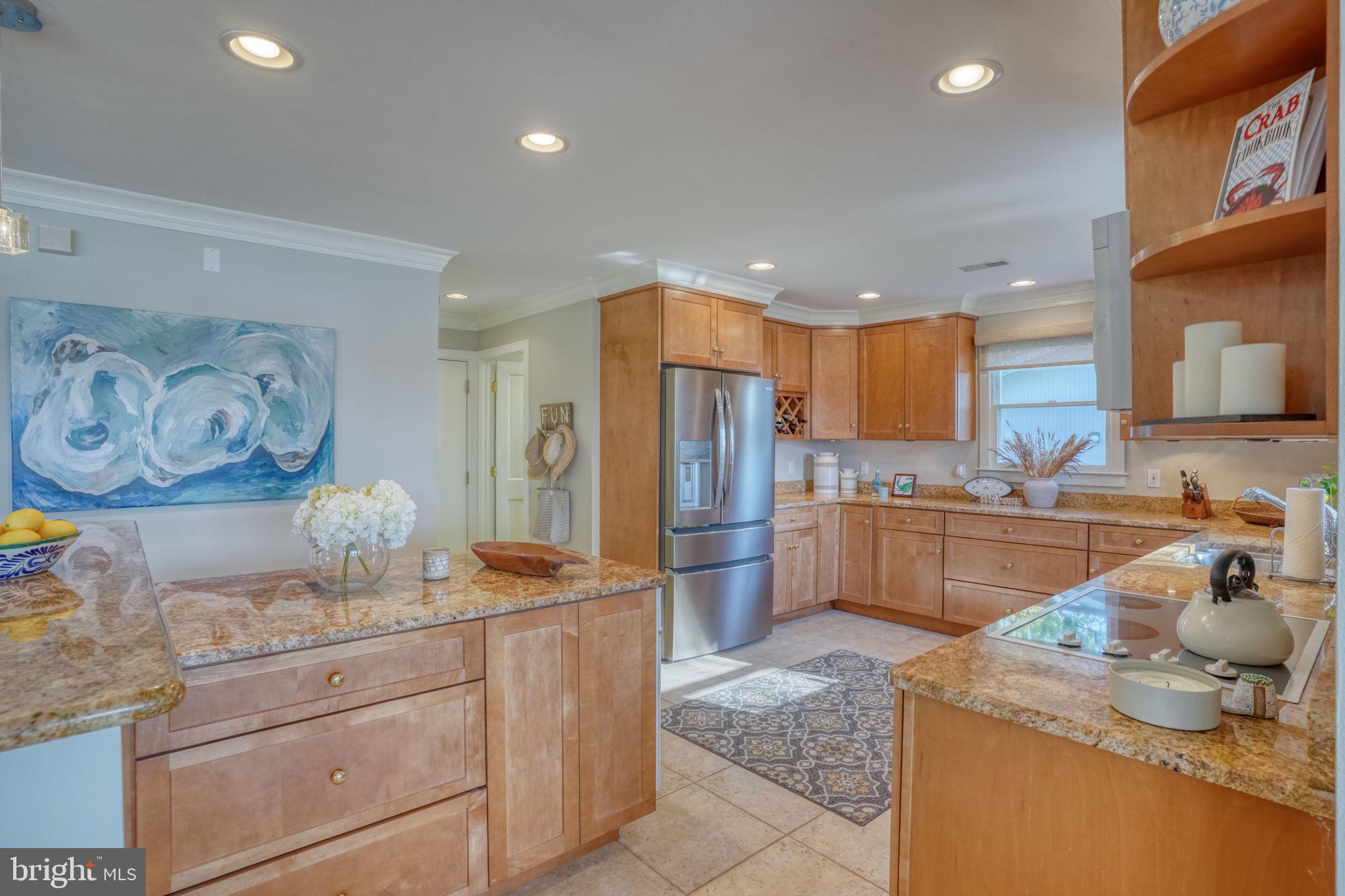 QUEEN ANNE COLONY - Residential