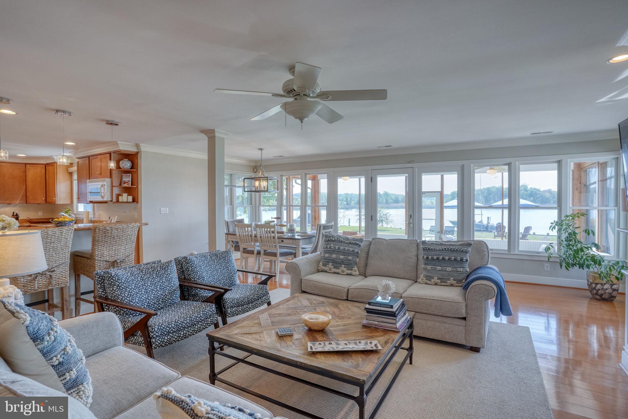 QUEEN ANNE COLONY - Residential