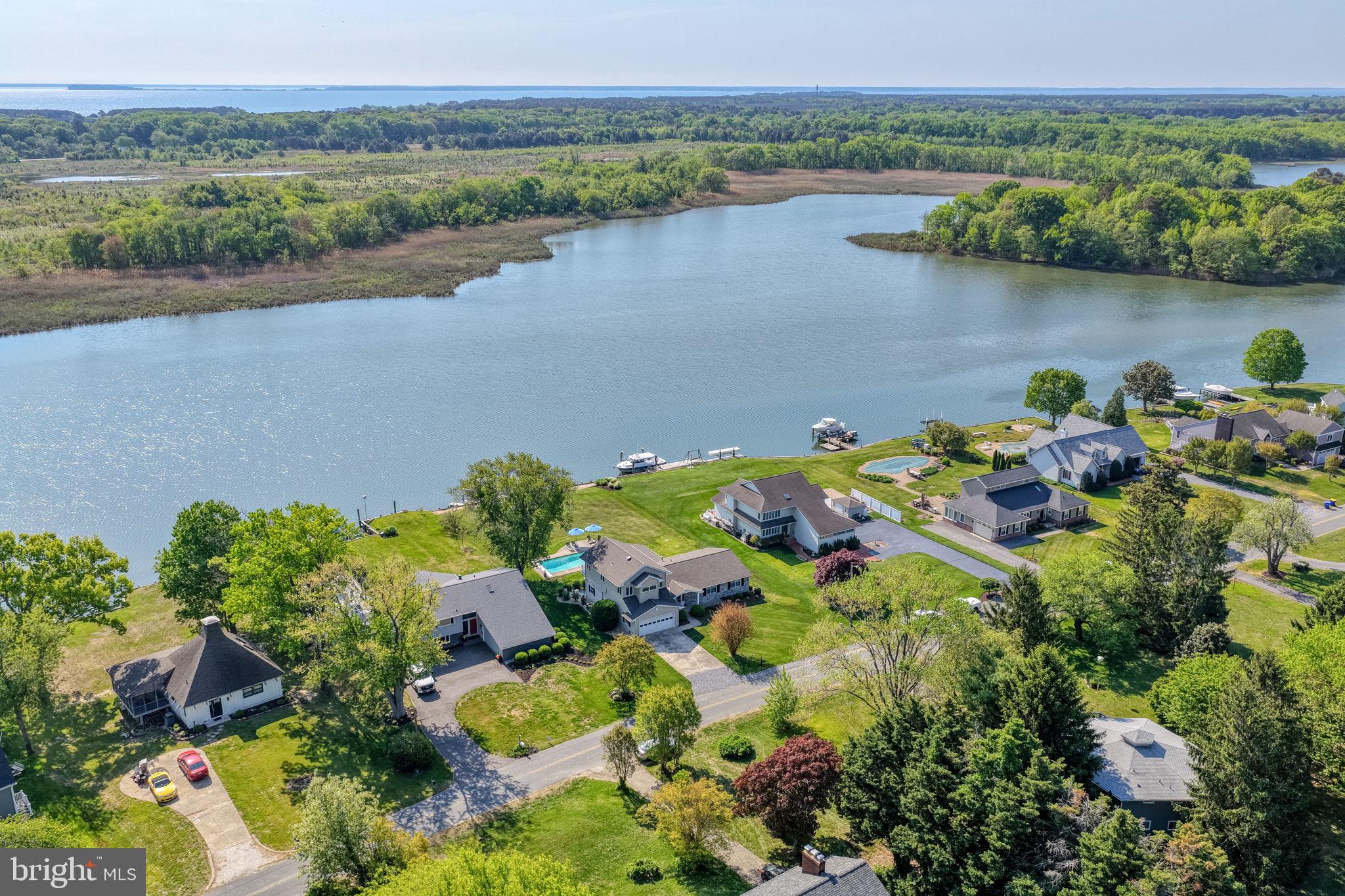 QUEEN ANNE COLONY - Residential