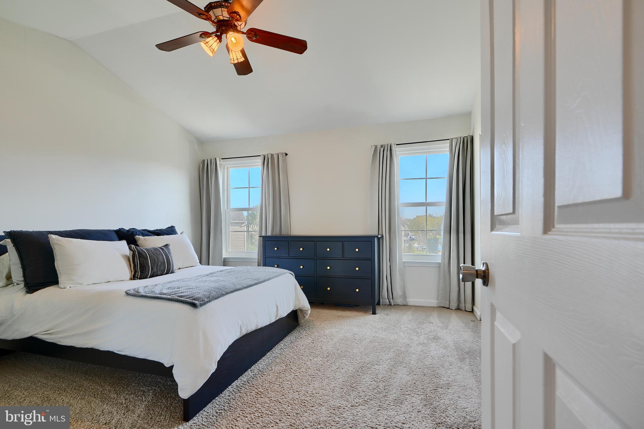 HICKORY OVERLOOK - Residential Lease