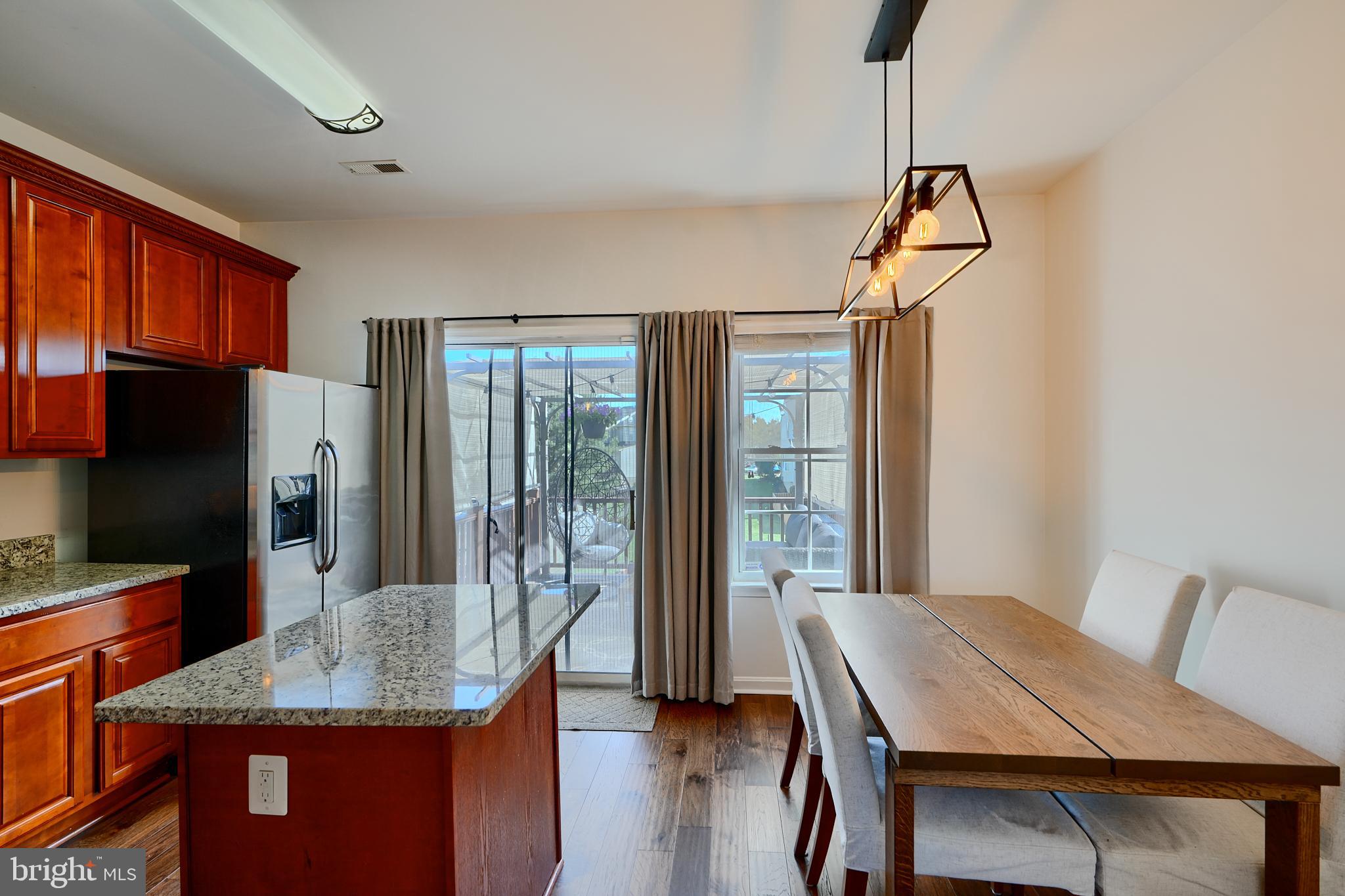 HICKORY OVERLOOK - Residential Lease