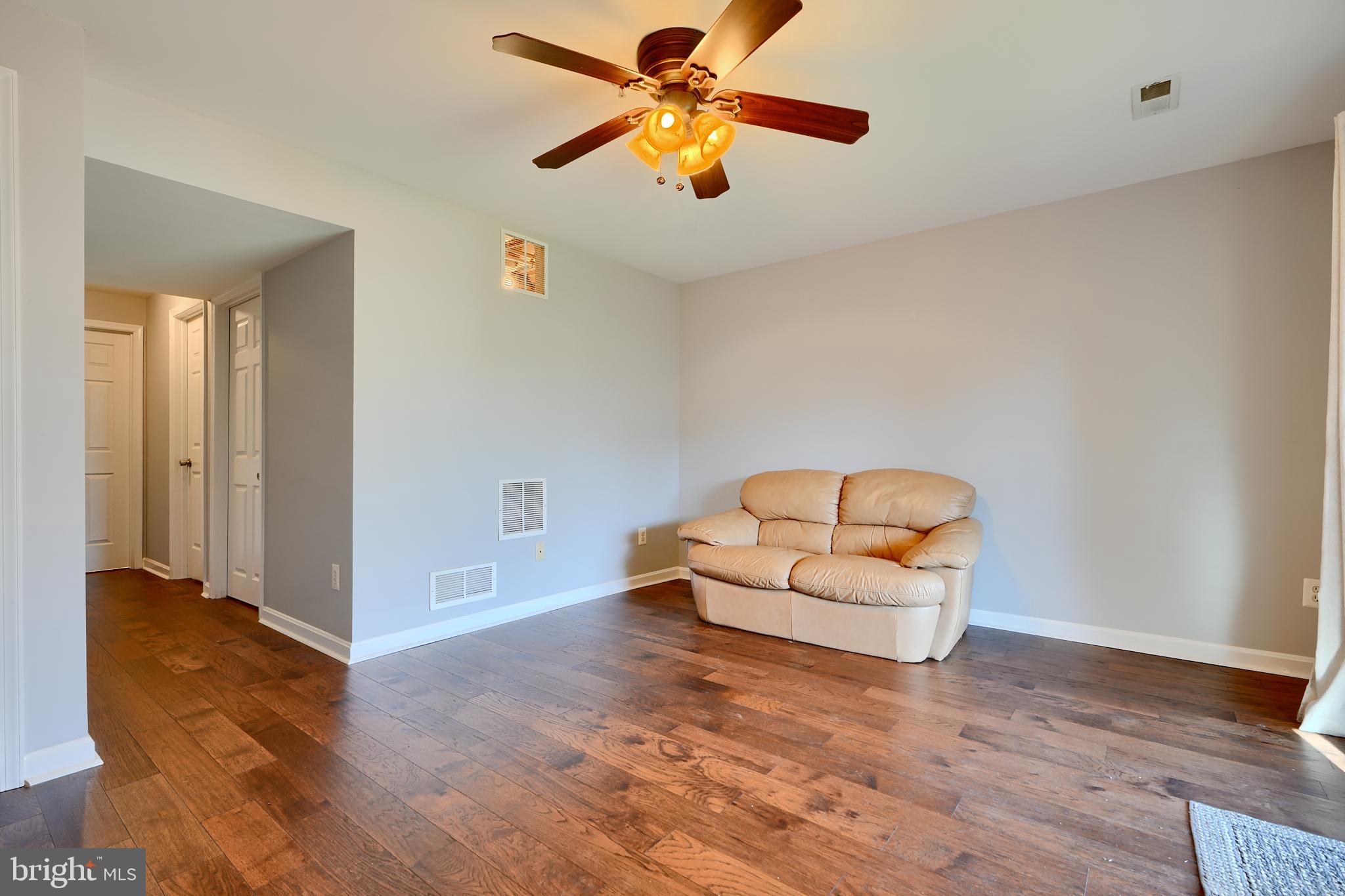 HICKORY OVERLOOK - Residential Lease