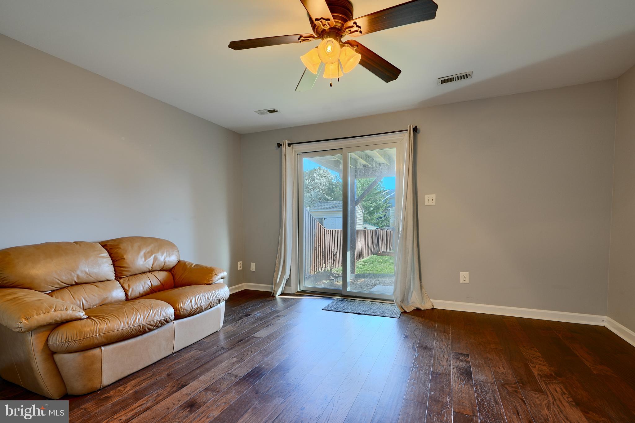 HICKORY OVERLOOK - Residential Lease