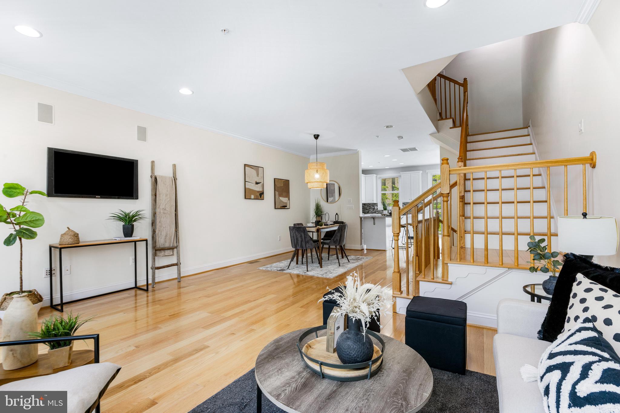 THE TOWERS - Residential