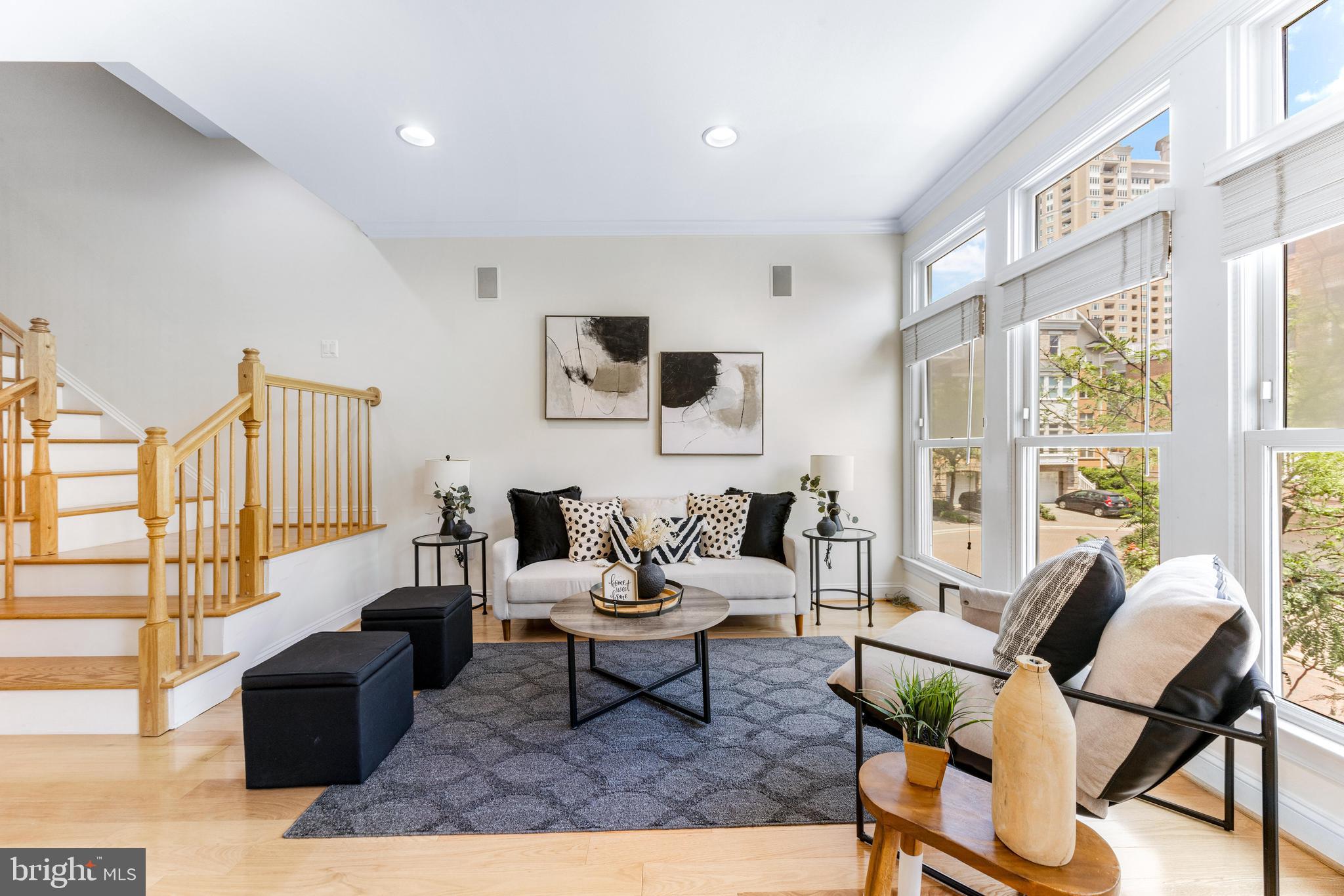 THE TOWERS - Residential