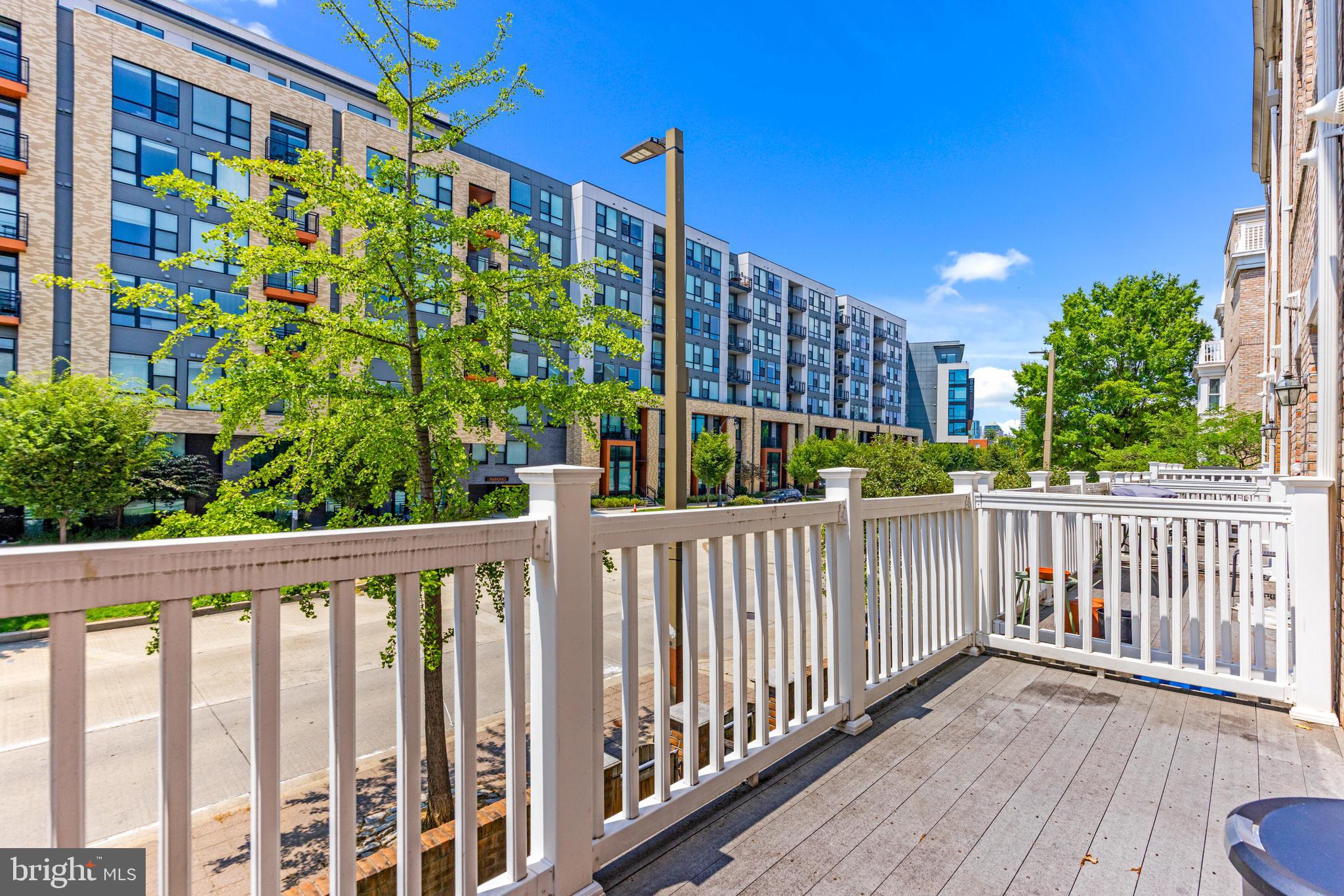 THE TOWERS - Residential