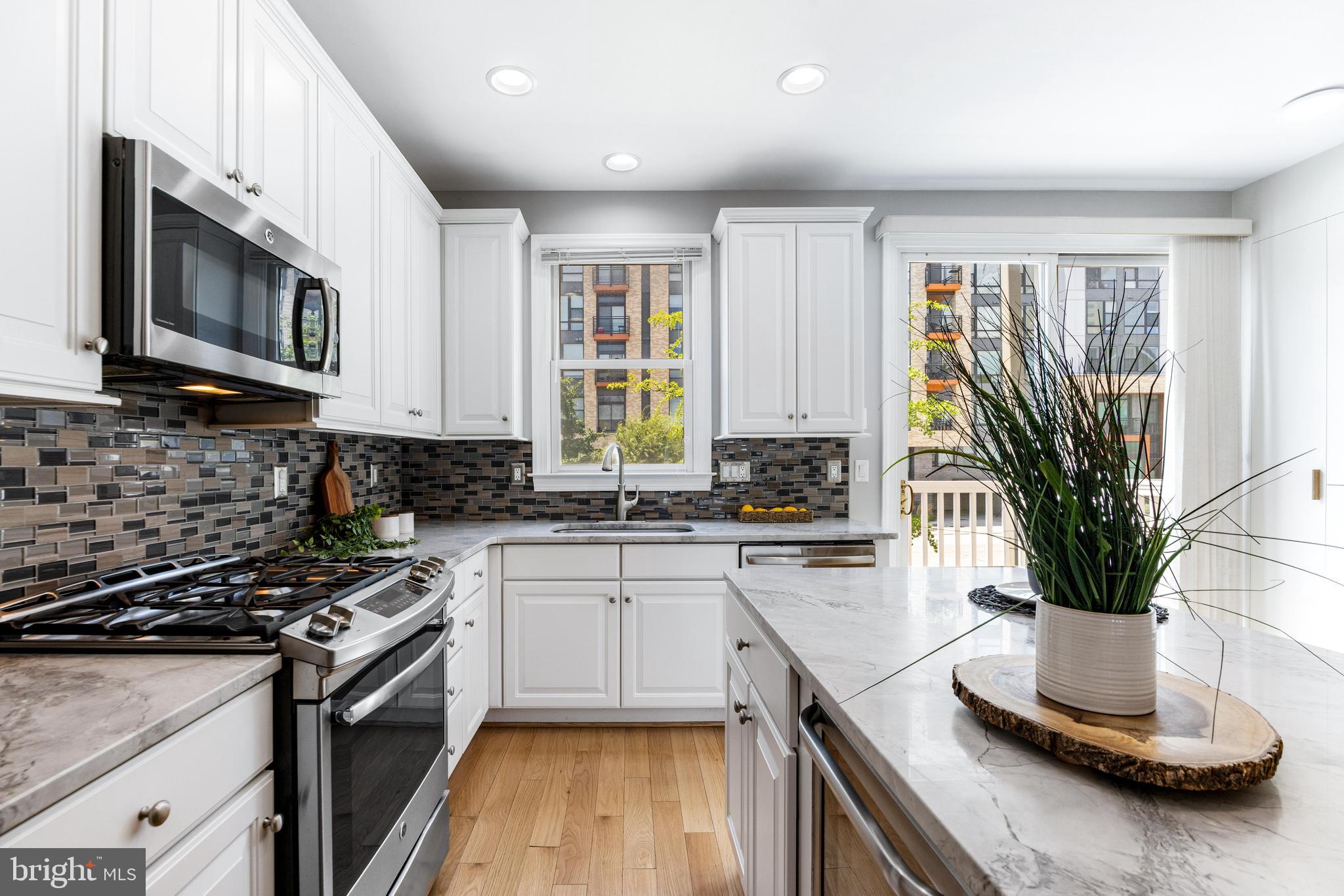 THE TOWERS - Residential