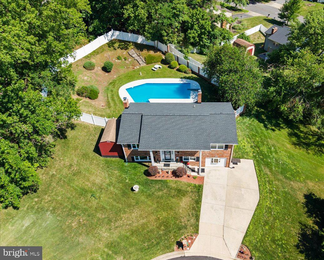 9202 SOUTHMOOR COURT