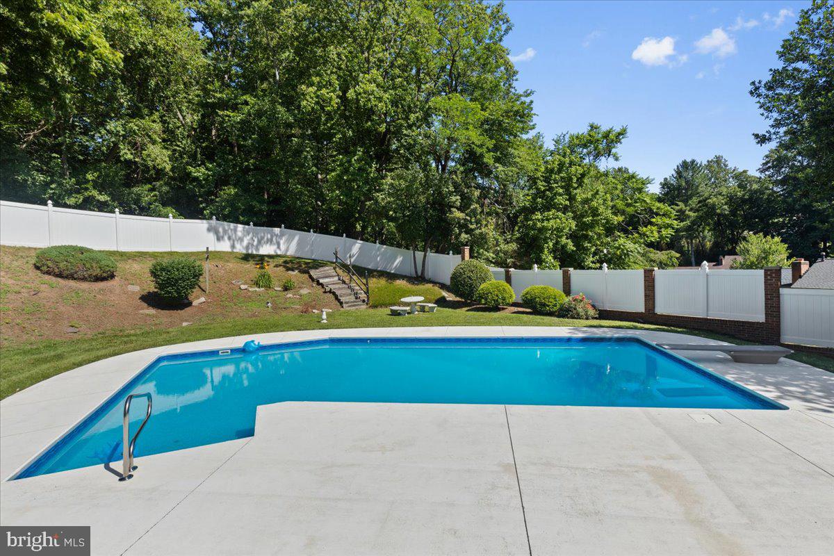 9202 SOUTHMOOR COURT