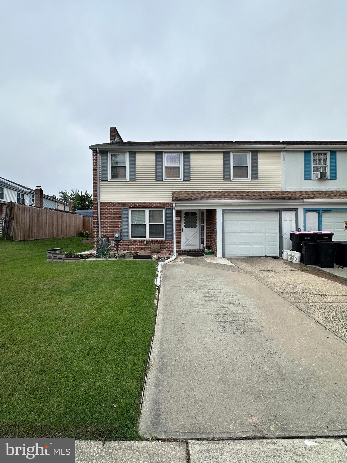 1703 WILLOW PLACE