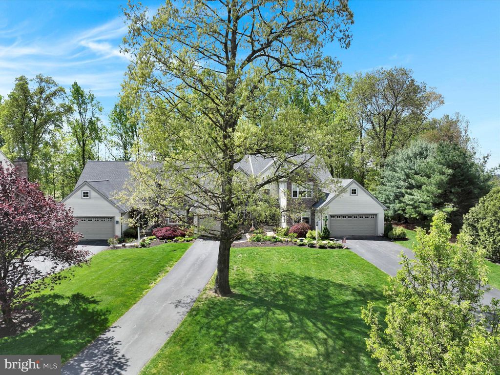 Photo of 113 HAWK VALLEY LN, DENVER, PA 17517 (MLS # PALA2034058)