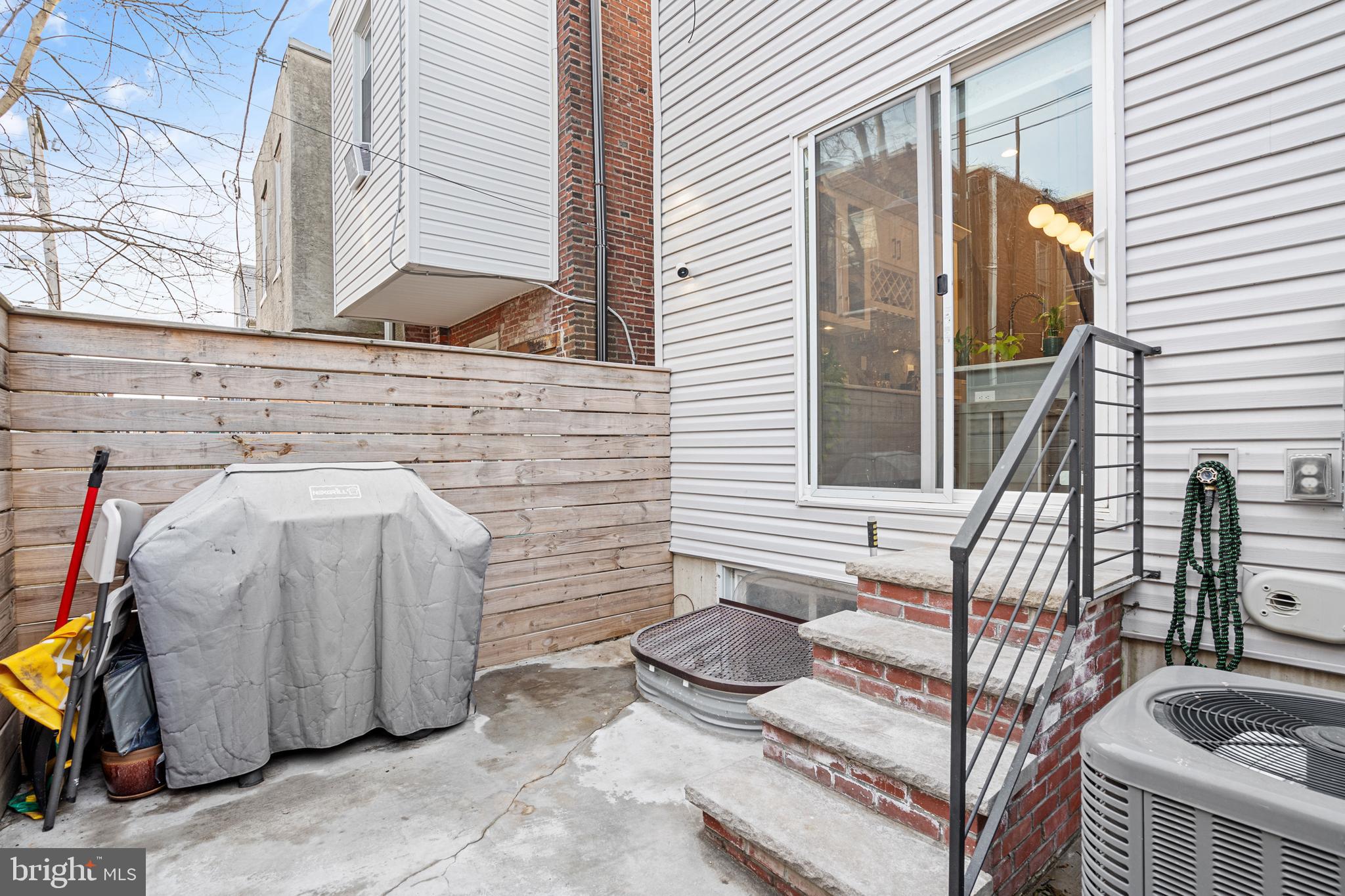 POINT BREEZE - Residential