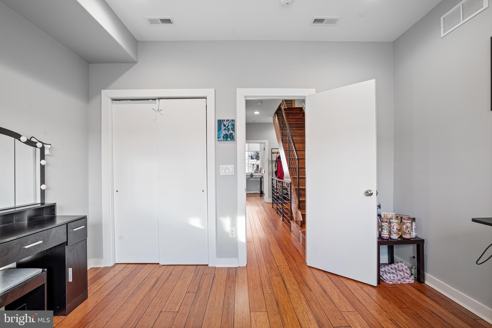 POINT BREEZE - Residential