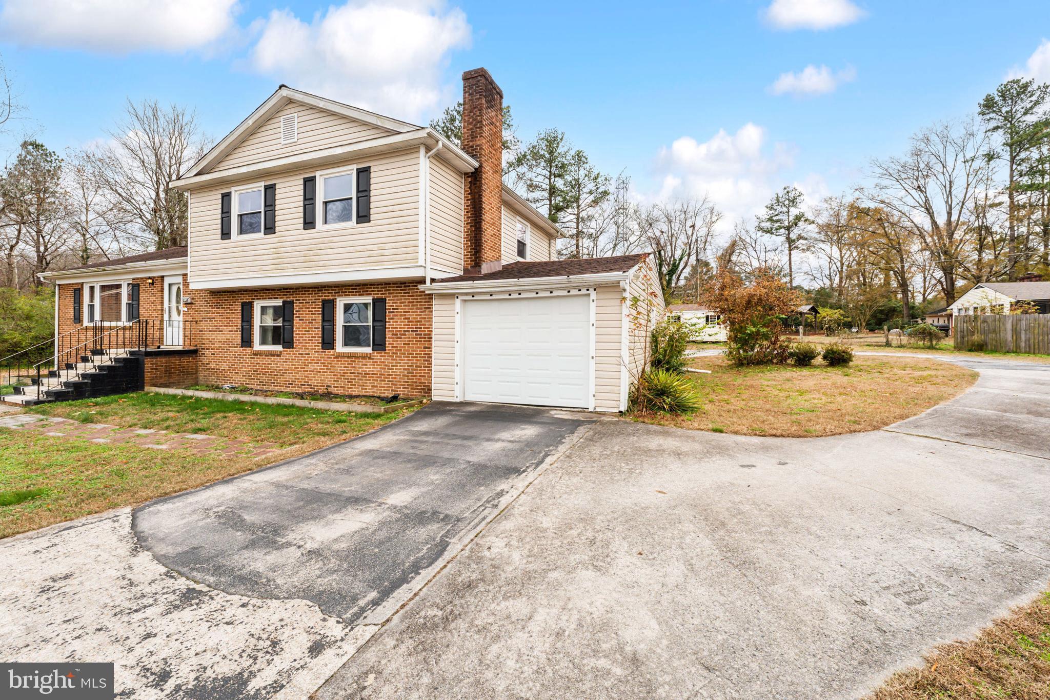 WALNUT HILL - Residential