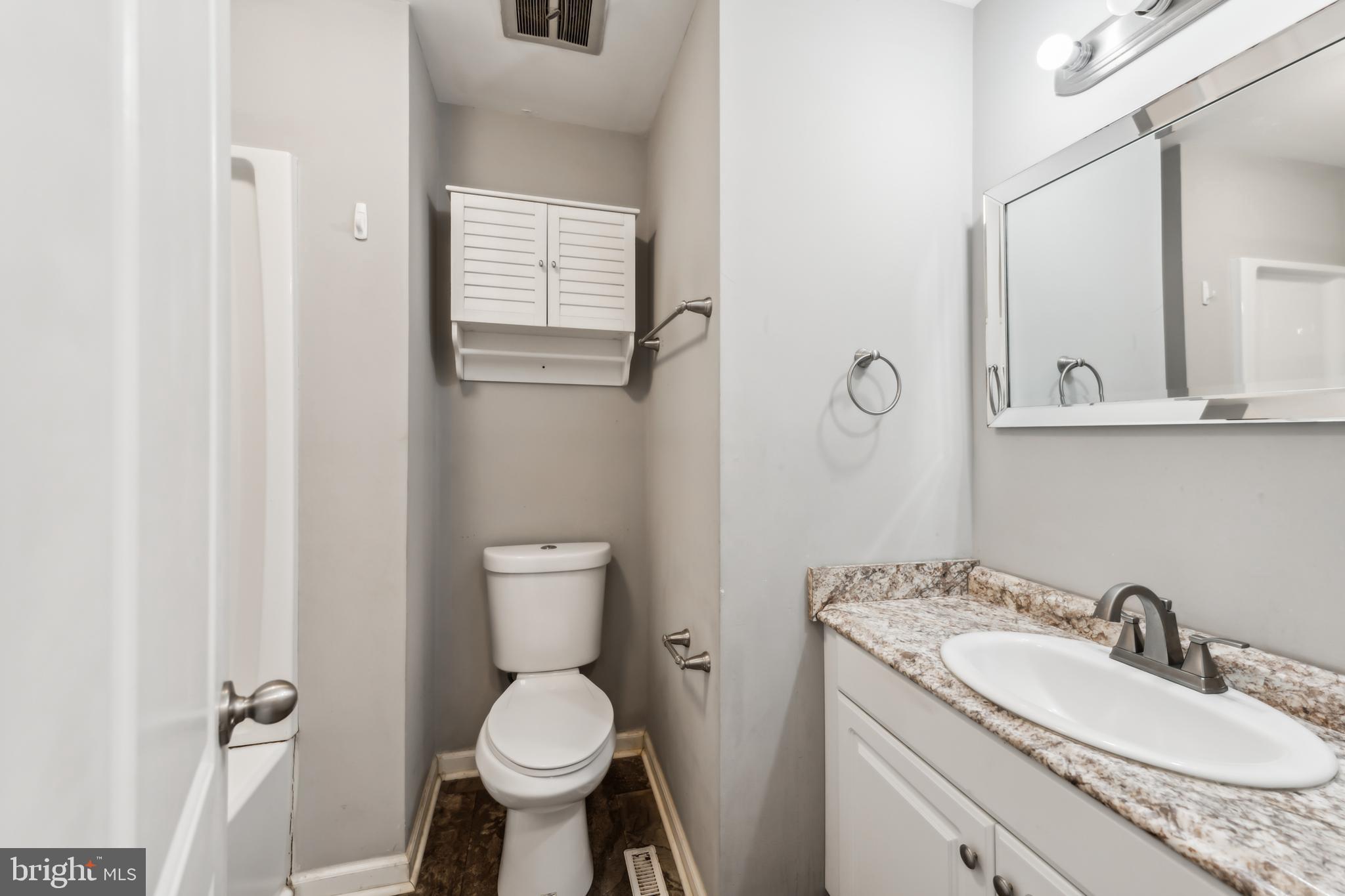 WALNUT HILL - Residential