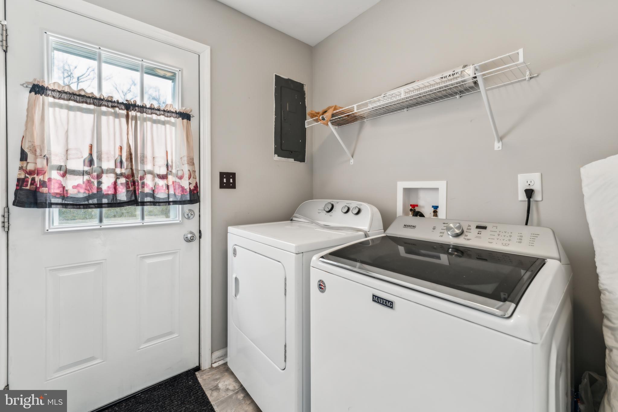 WALNUT HILL - Residential