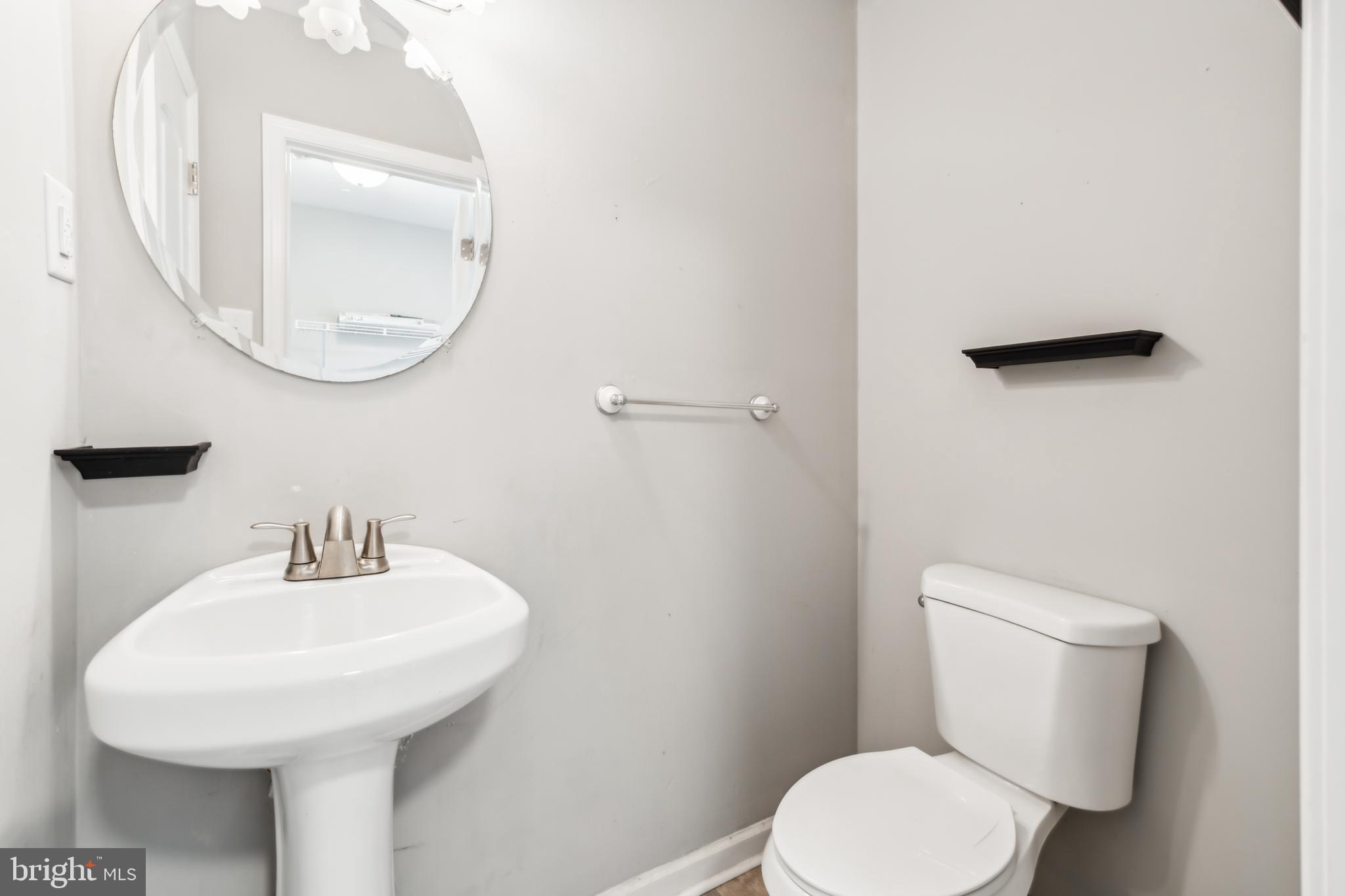 WALNUT HILL - Residential