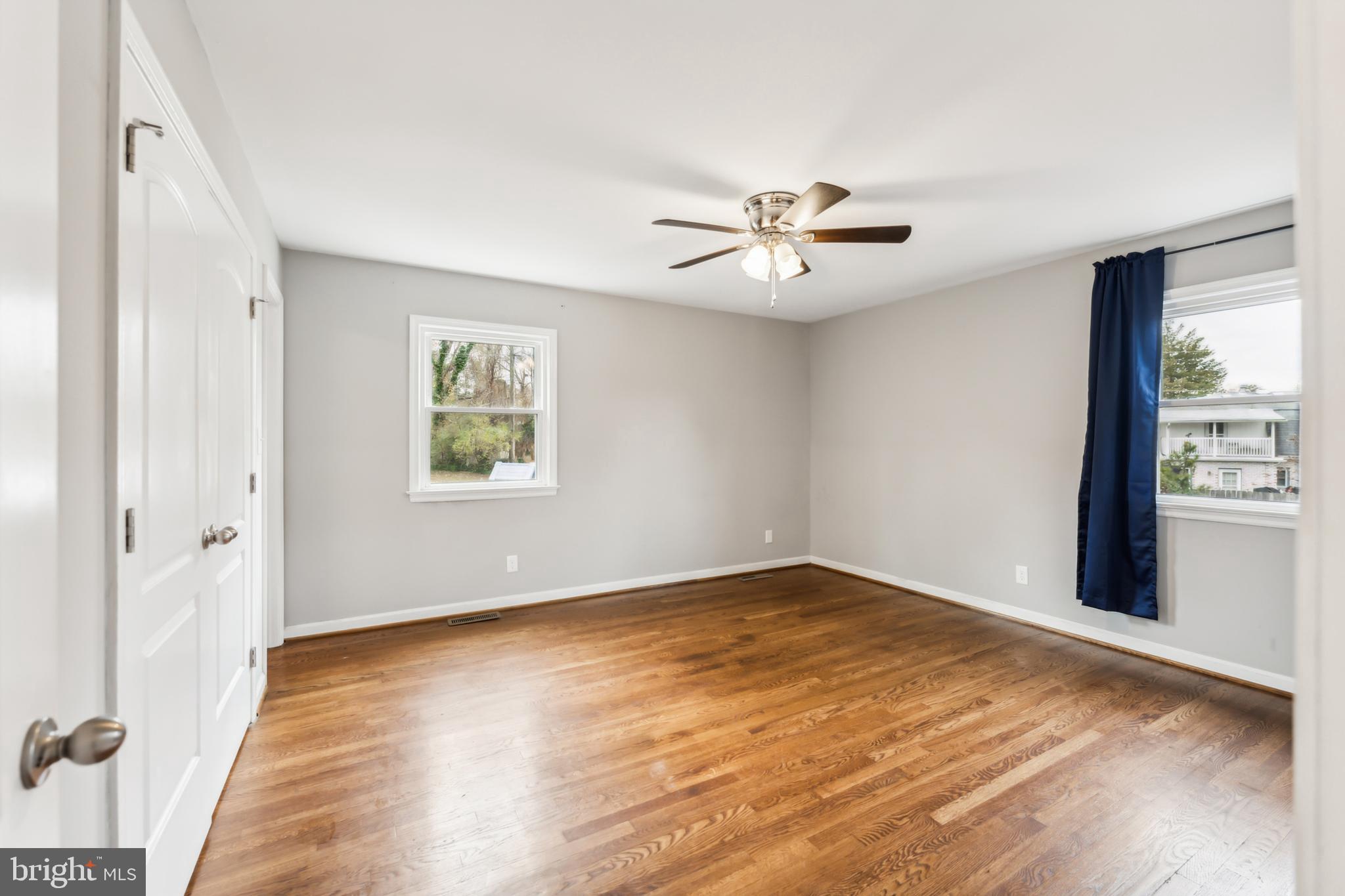 WALNUT HILL - Residential