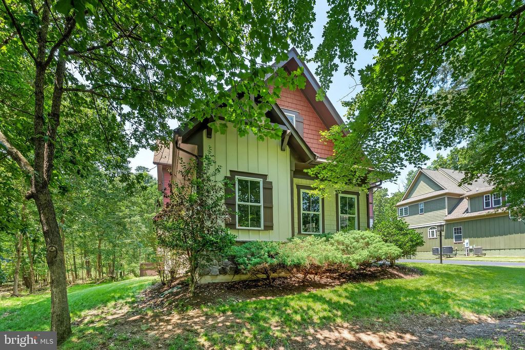 Photo of 14428 Eagle Island Court, GAINESVILLE, VA 20155 (MLS # VAPW2105722)