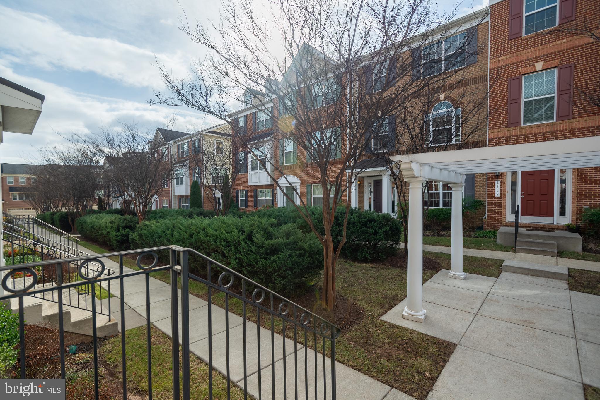 POINTE AT ARUNDEL PRESERVES - Residential Lease