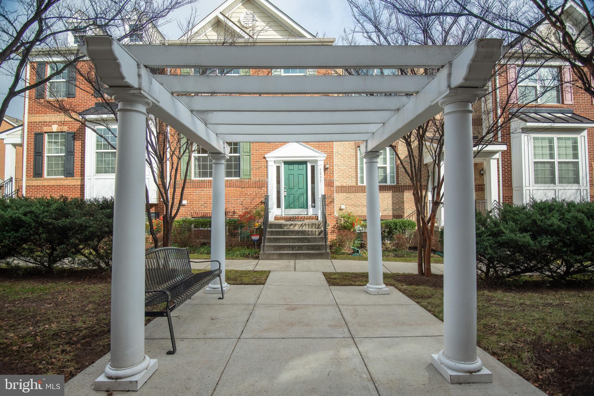 POINTE AT ARUNDEL PRESERVES - Residential Lease