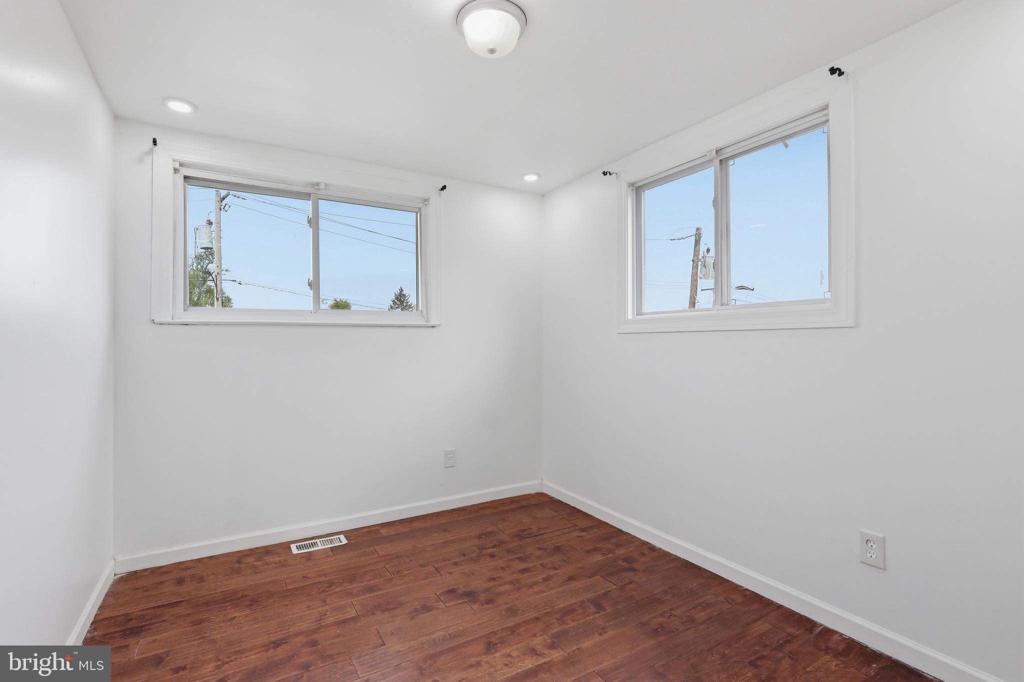 PARKWOOD - Residential
