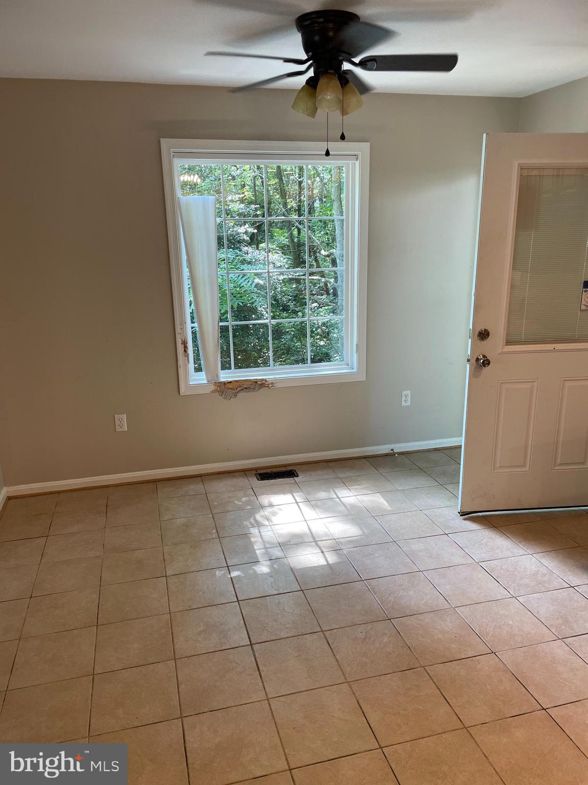 WHITE SANDS - Residential