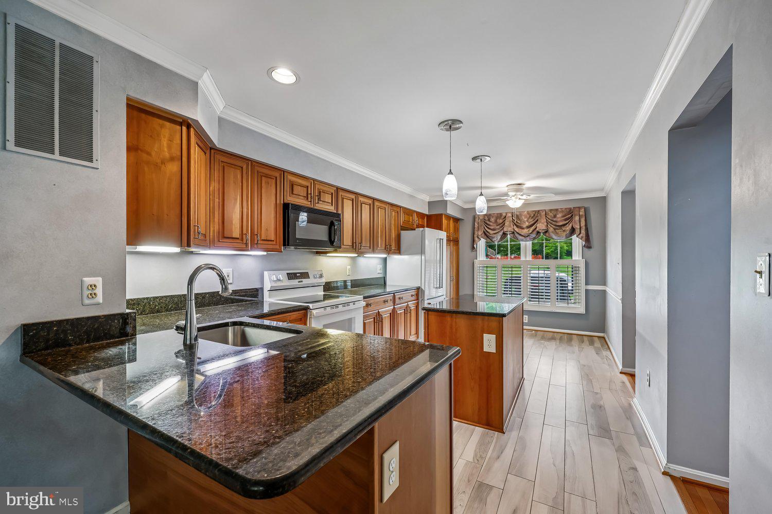 NORTH SHORE - Residential