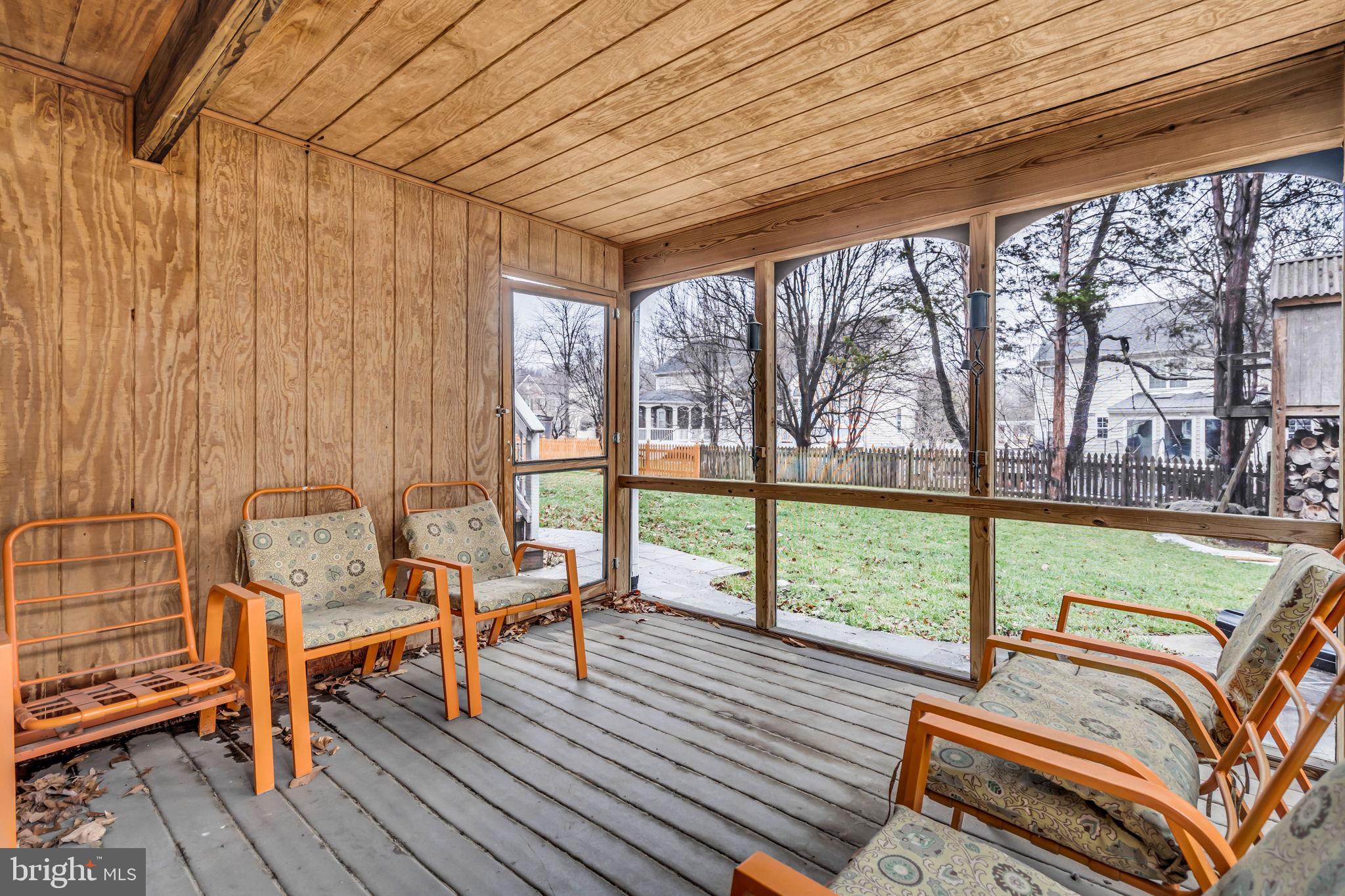 SOUTH RIDING - Residential