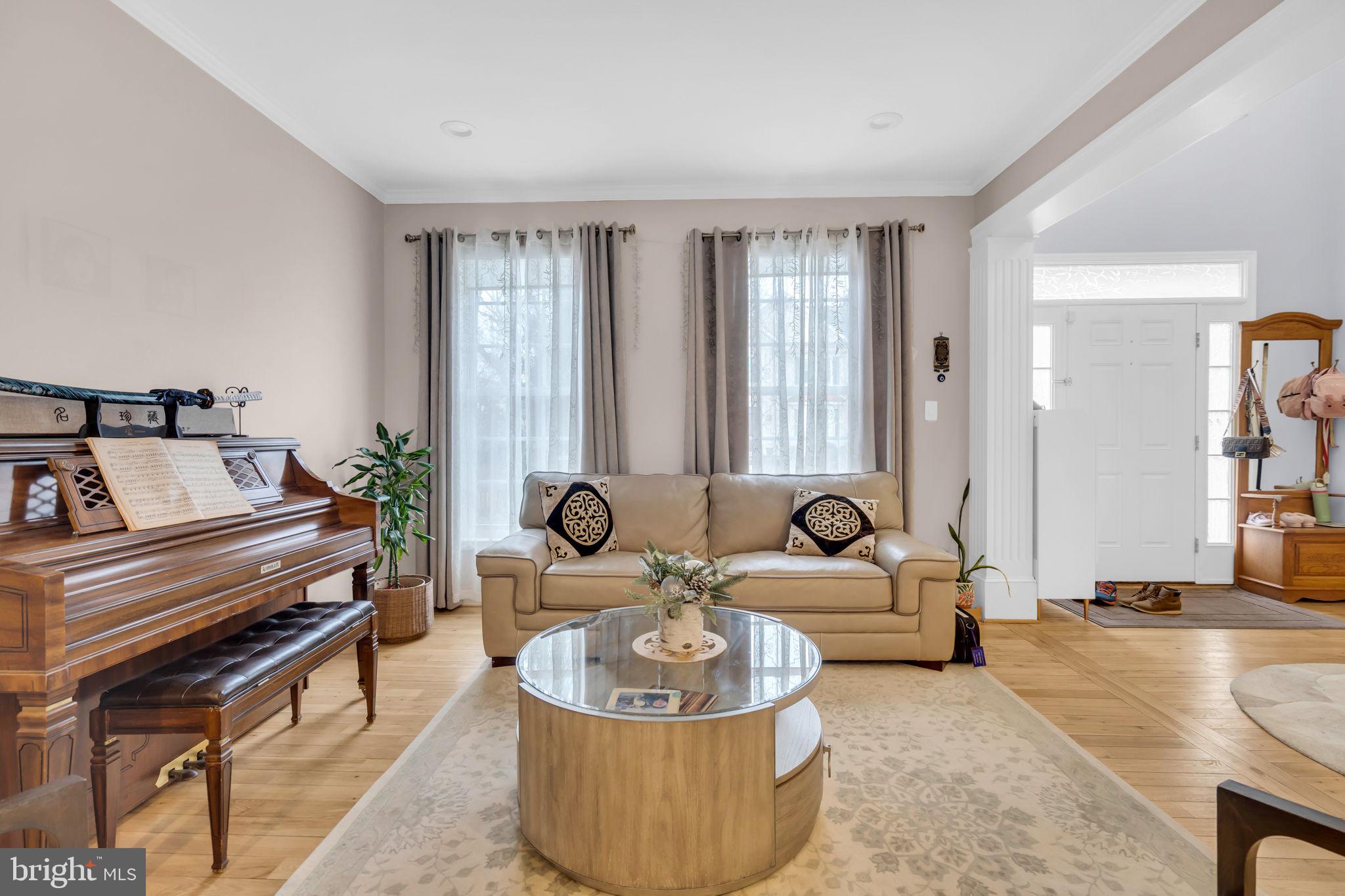 SOUTH RIDING - Residential