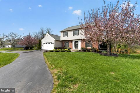 Photo of 401 Russell Avenue, DOUGLASSVILLE, PA 19518 (MLS # PABK2070546)