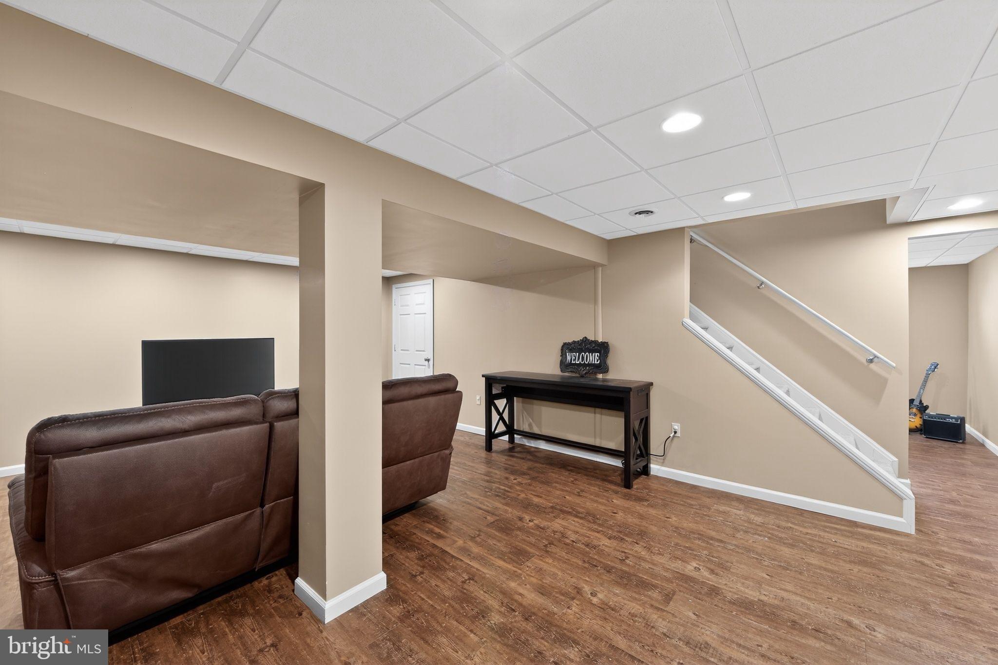 DOUGLAS MEADOWS - Residential