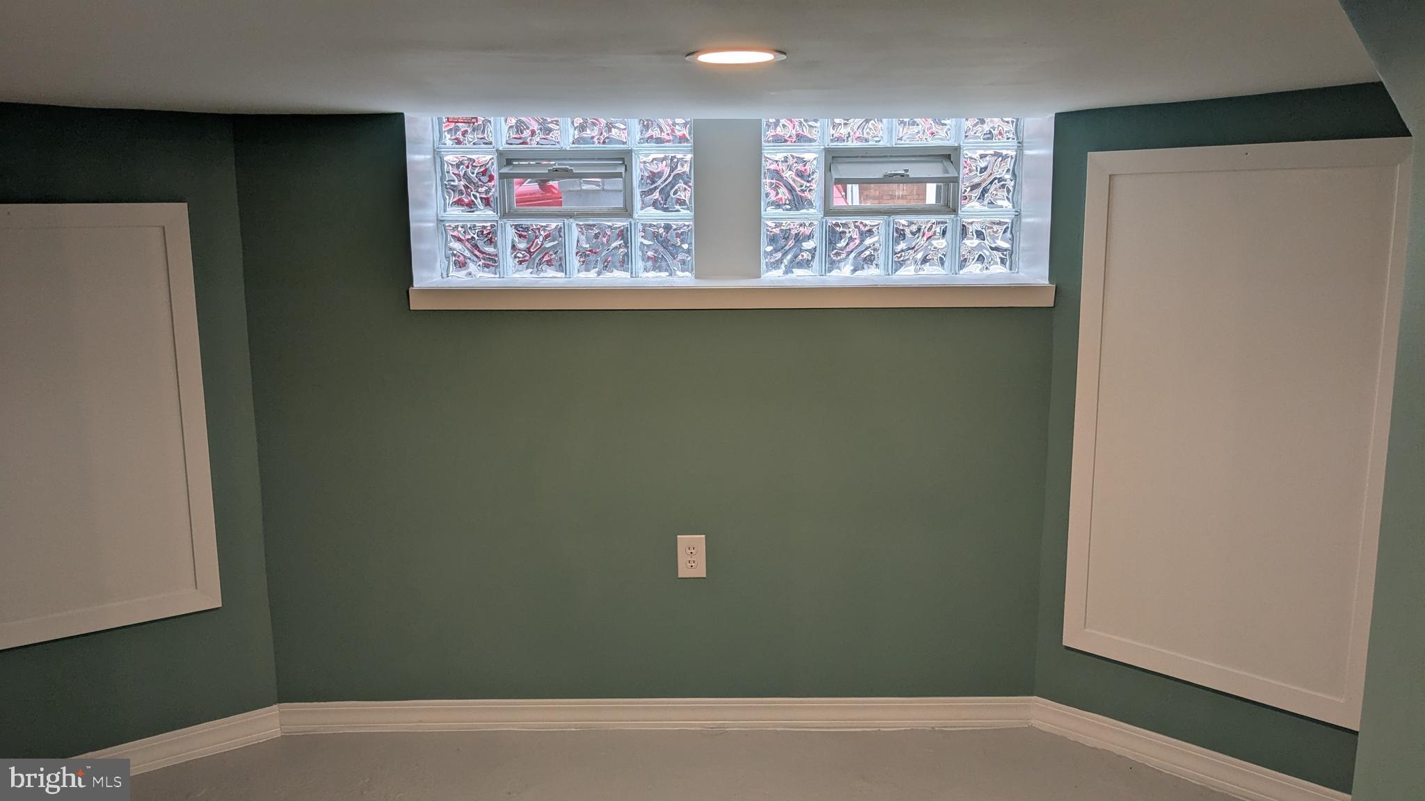 PHILADELPHIA (WEST) - Residential