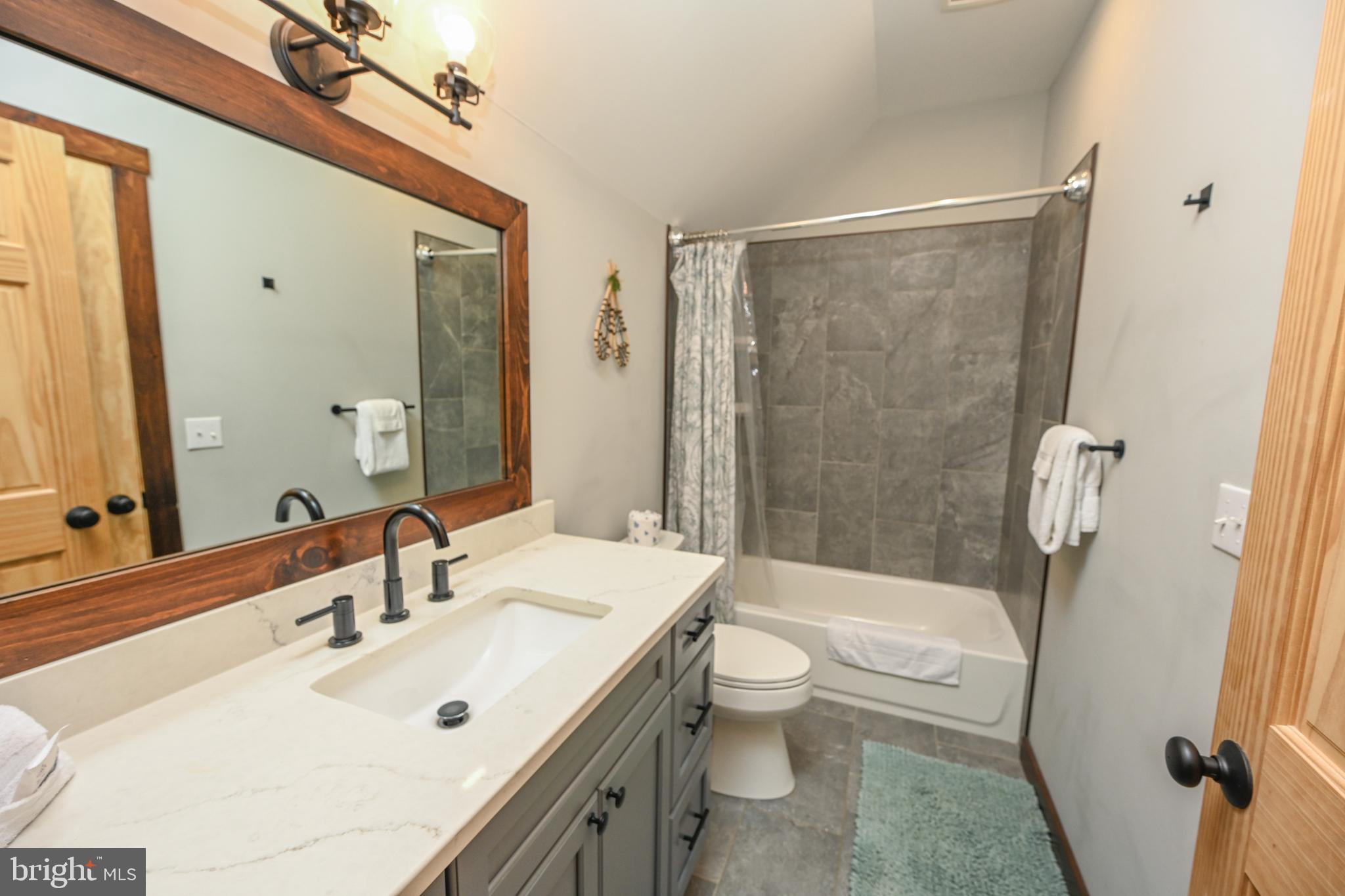 LODESTONE SUB - Residential