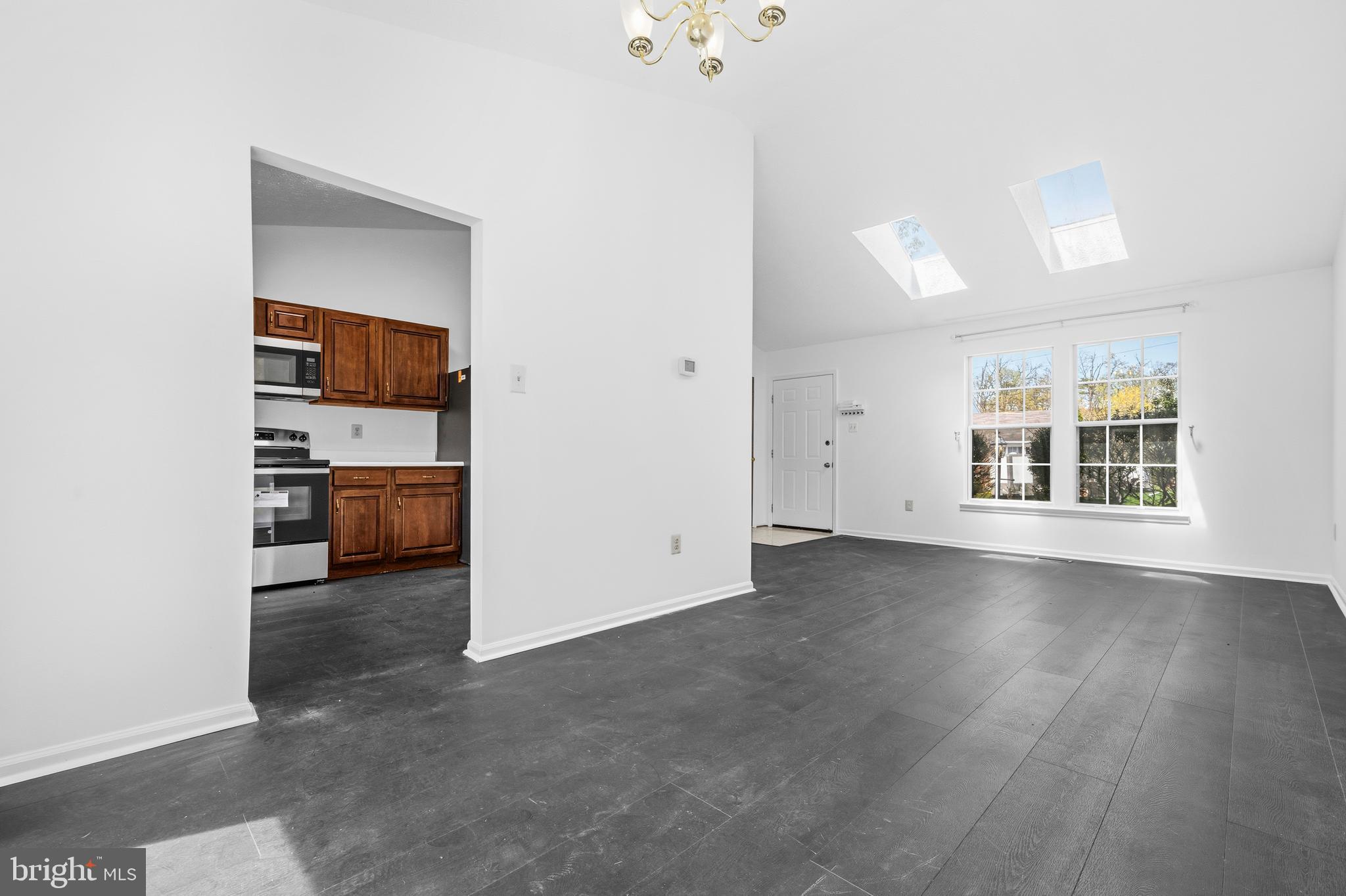 CHADWICK MANOR - Residential