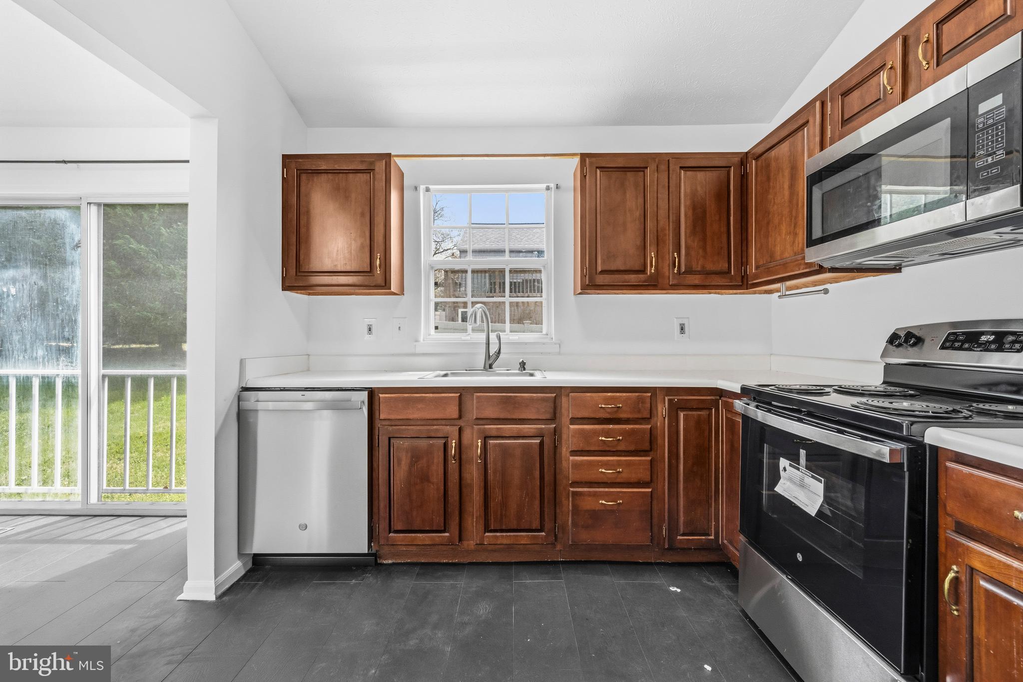 CHADWICK MANOR - Residential