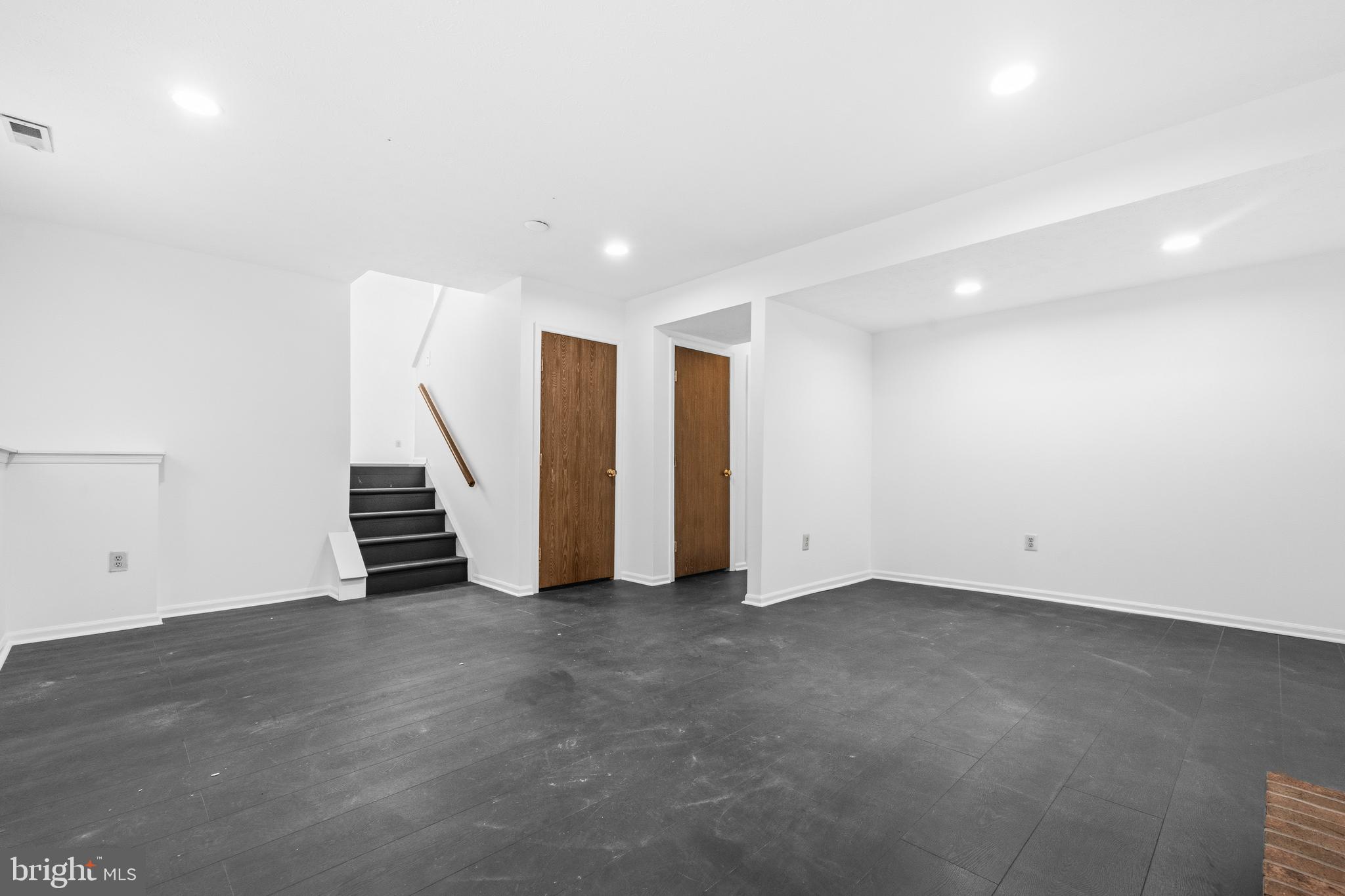 CHADWICK MANOR - Residential