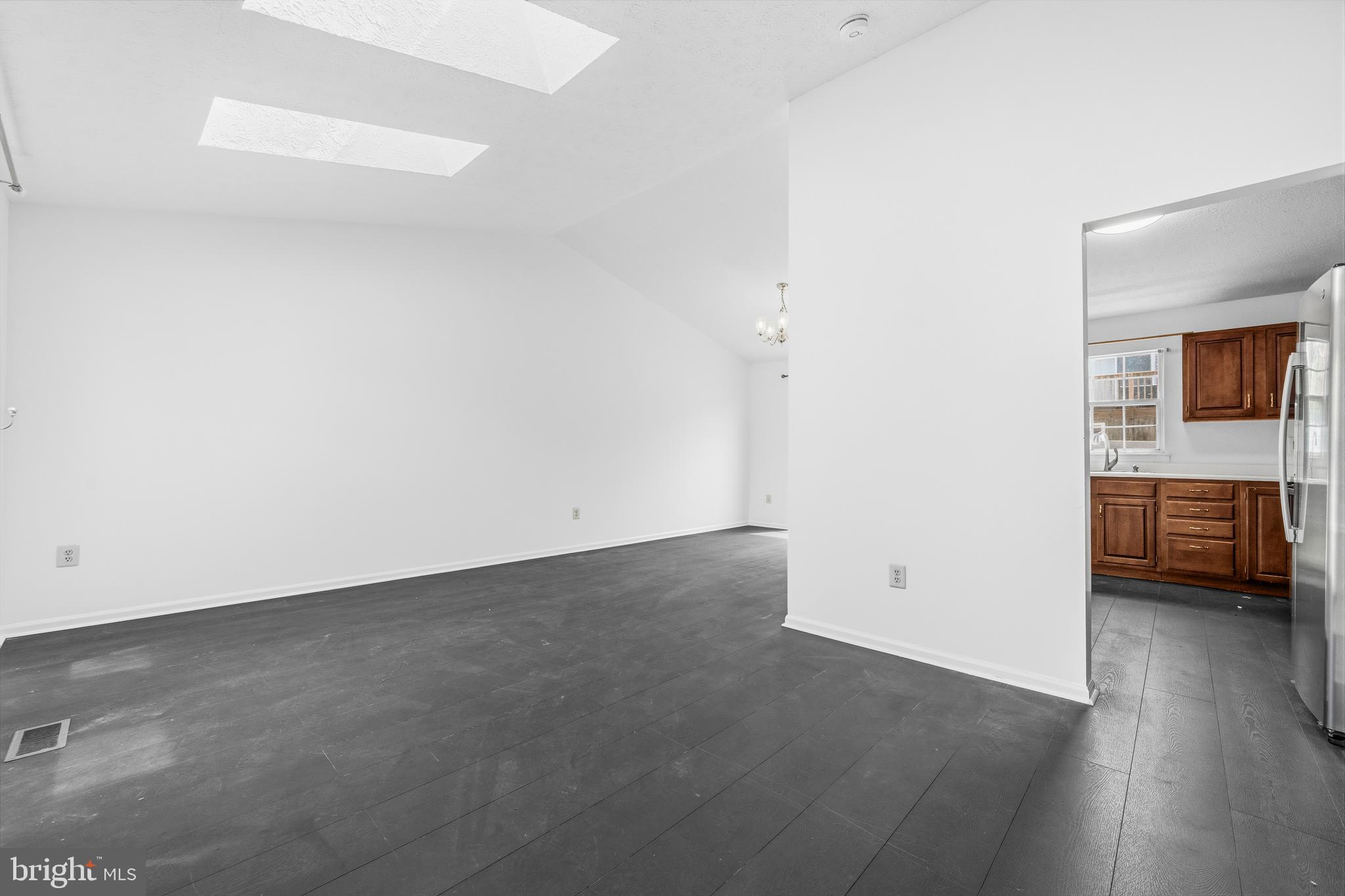 CHADWICK MANOR - Residential