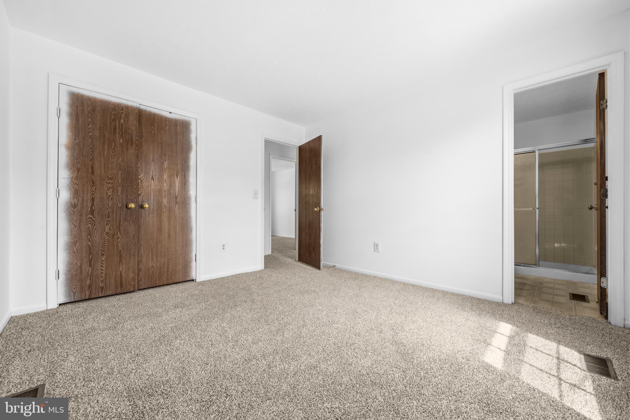 CHADWICK MANOR - Residential