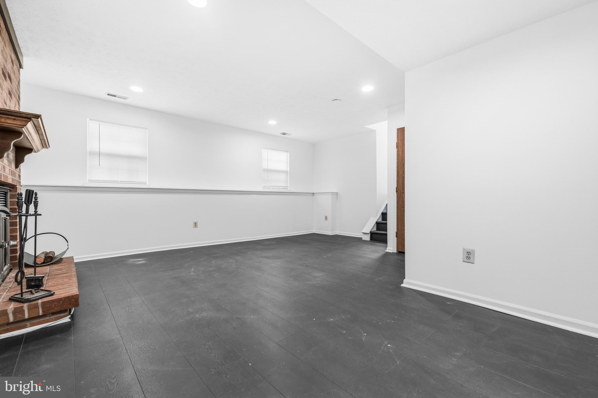 CHADWICK MANOR - Residential