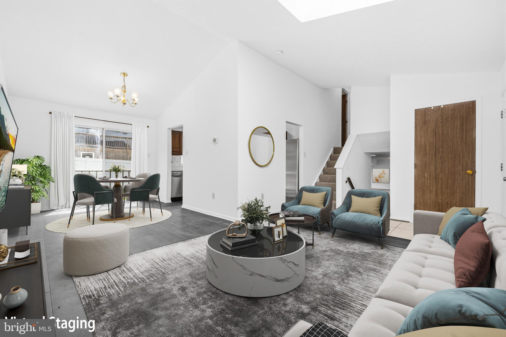 CHADWICK MANOR - Residential