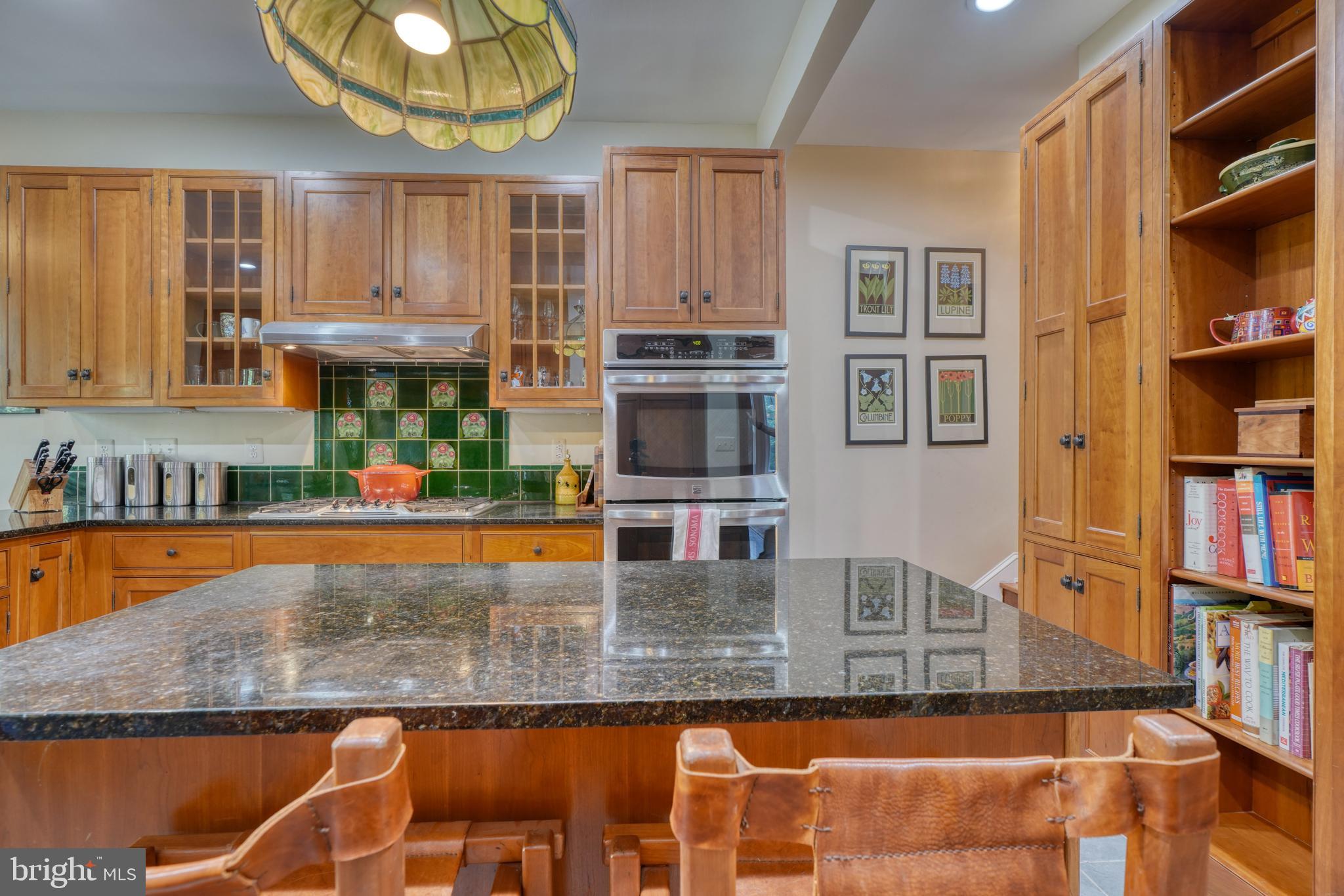 MOUNT WASHINGTON - Residential