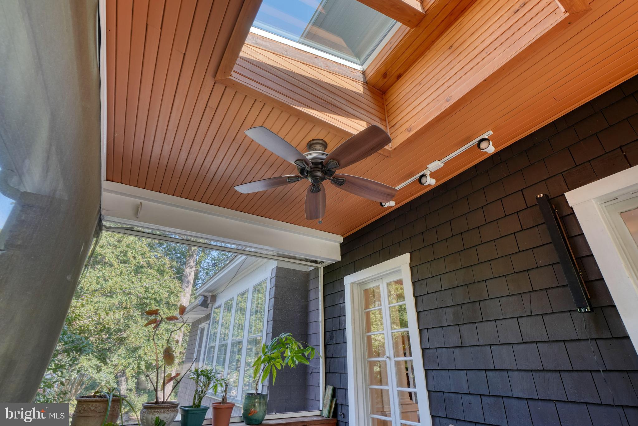 MOUNT WASHINGTON - Residential