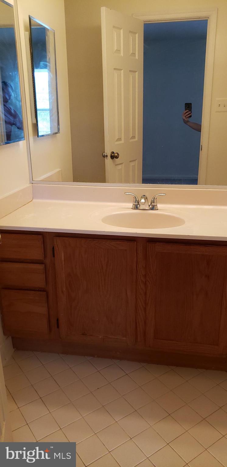 BALLSFORD - Residential Lease