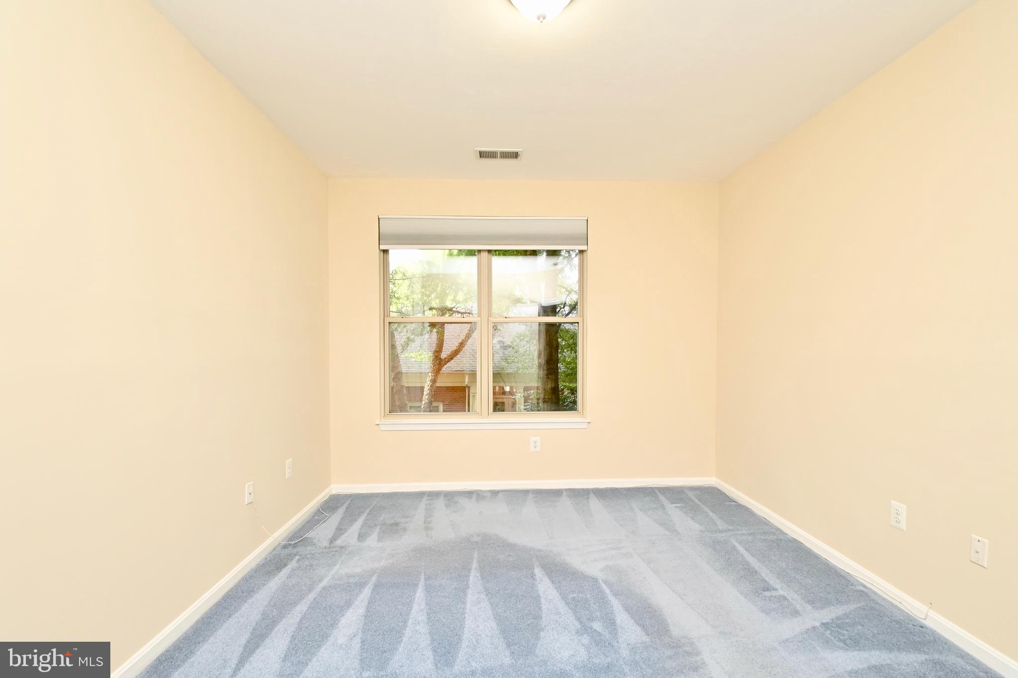 STRATFORD - Residential Lease