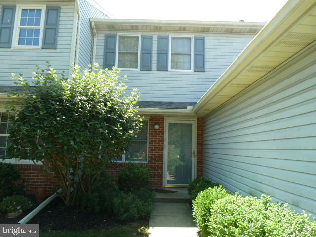 SPRINGETTS OAKS CONDOS - Residential