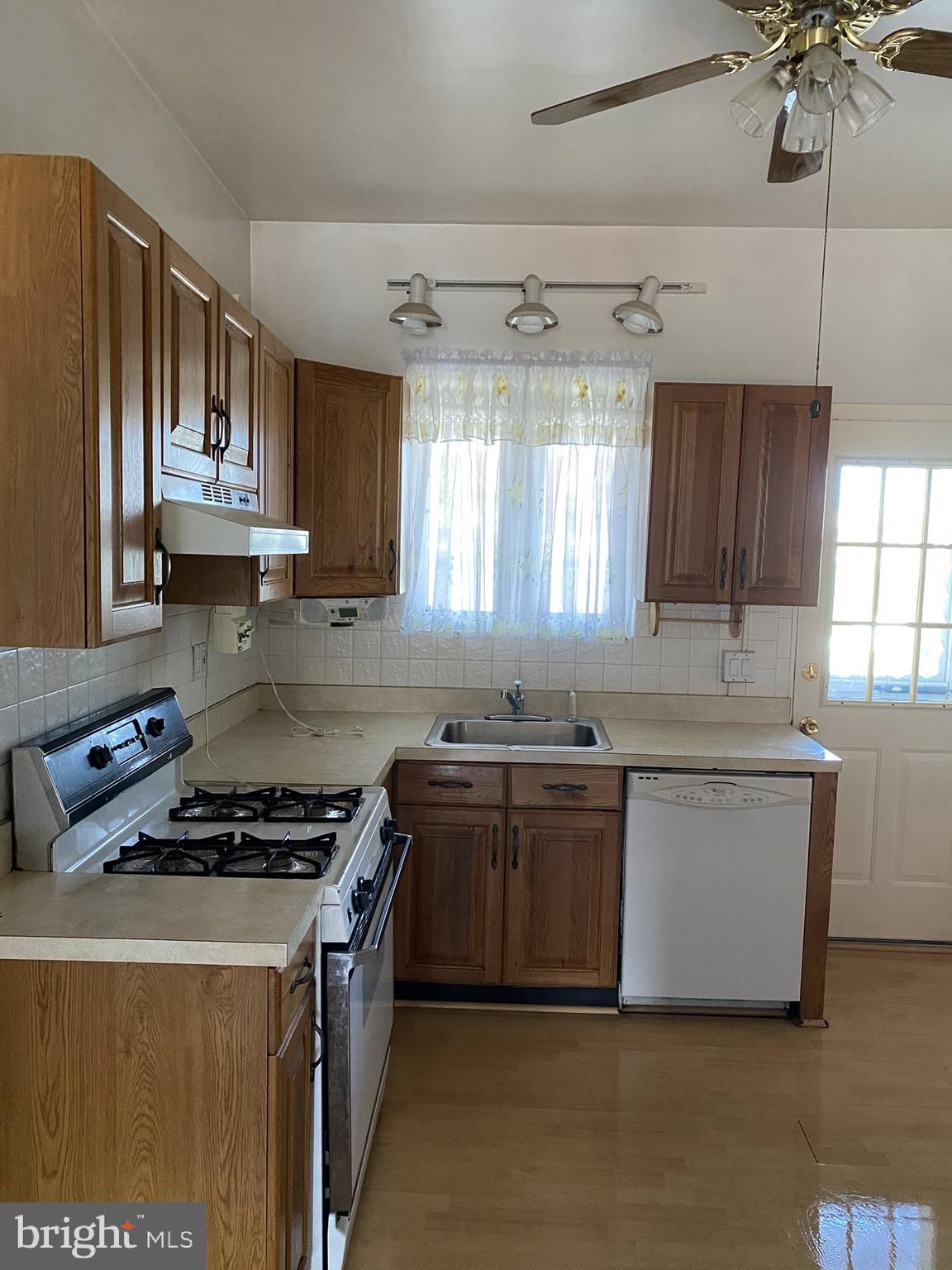 GREEKTOWN - Residential