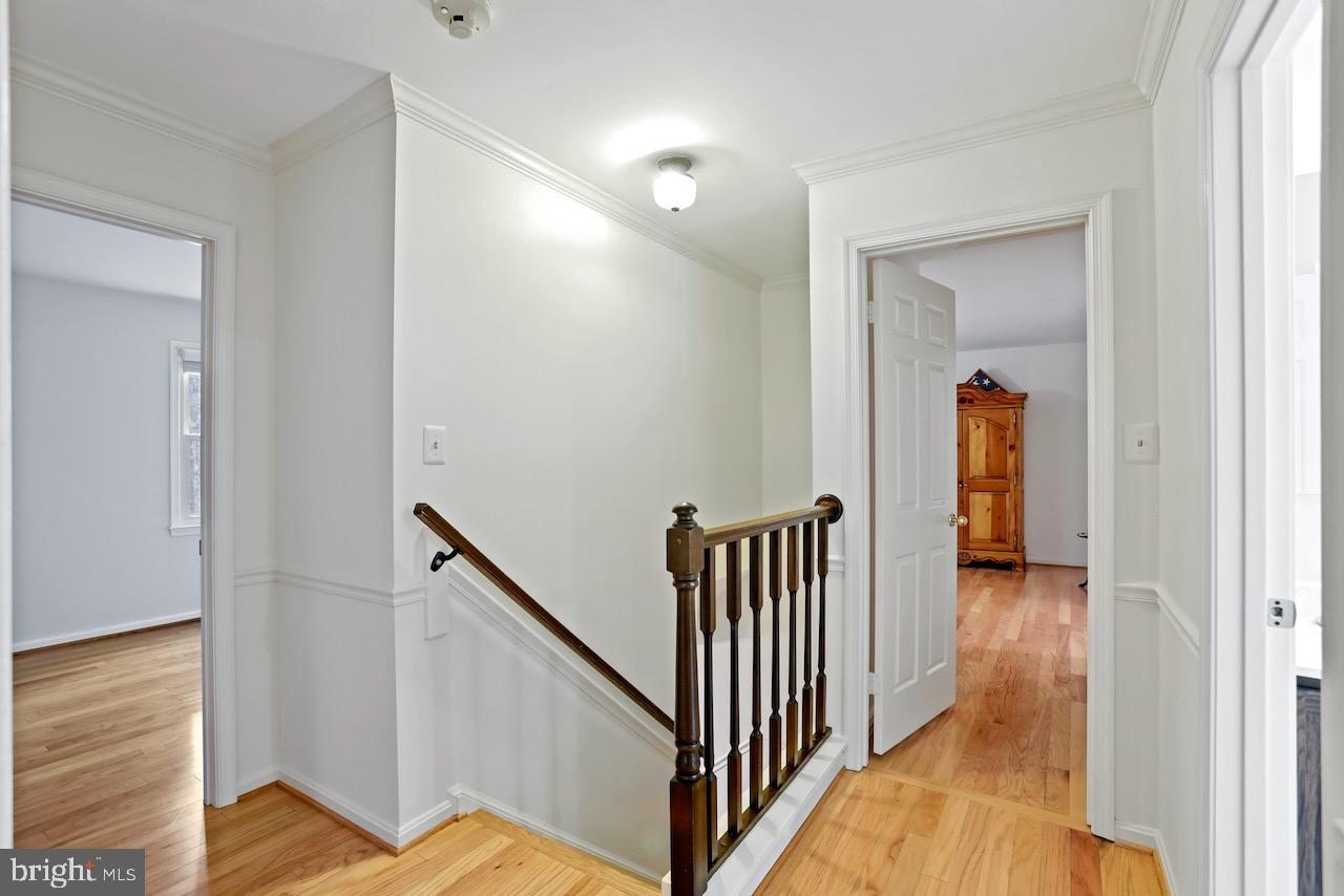 HOLLY KNOLL - Residential